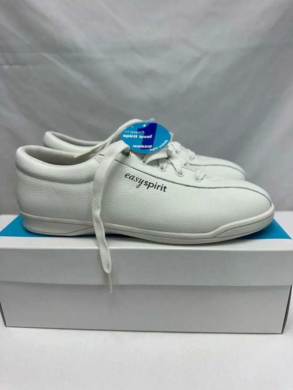 Easy Spirit White Leather Lace-Up Walking Sneakers